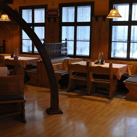 Hotel Praded Rymarov Rýmarov Exterior foto