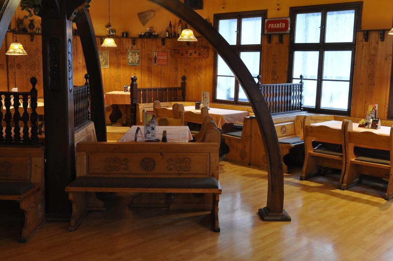 Hotel Praded Rymarov Rýmarov Exterior foto